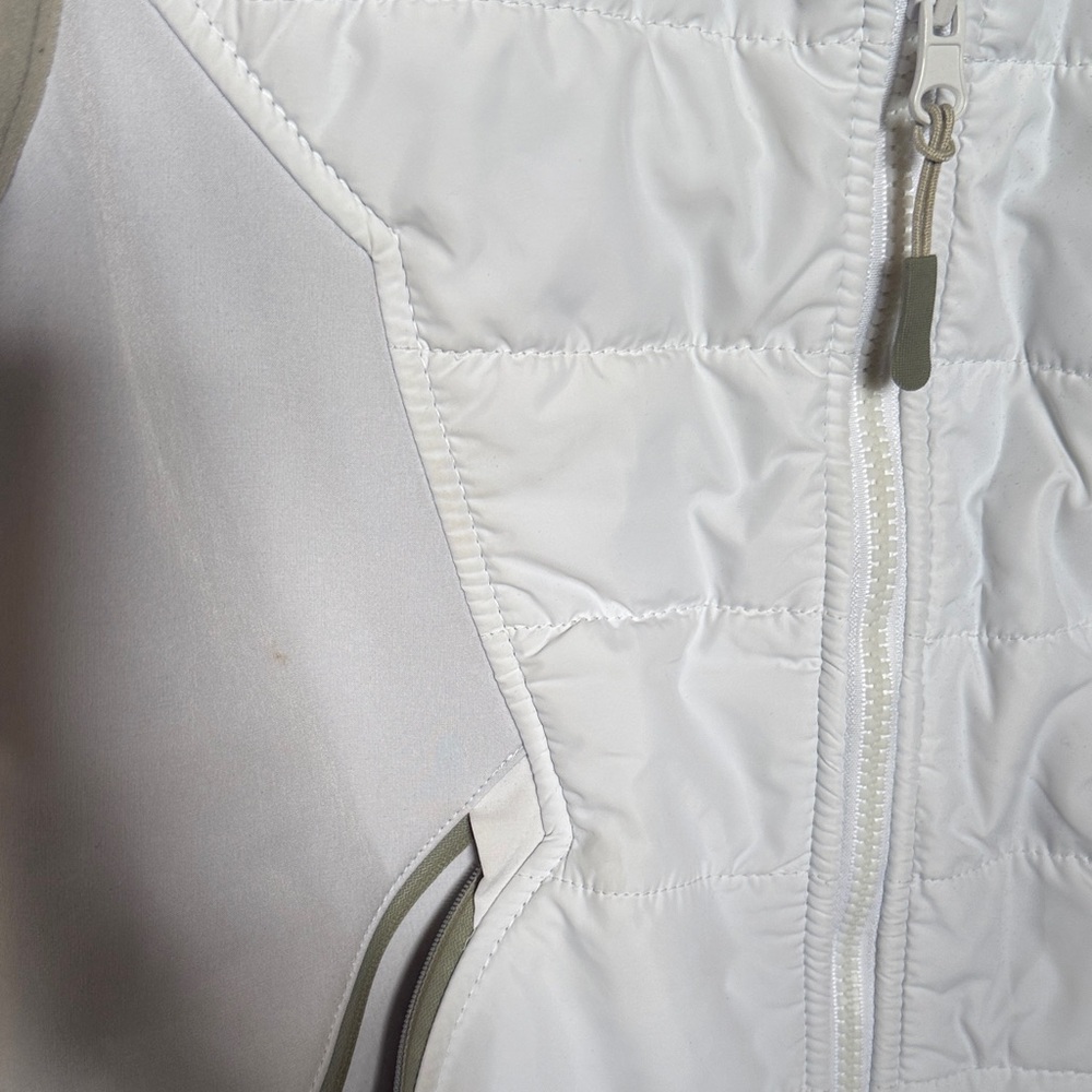 Bench Quilted Vests Set - Picture 11 of 11